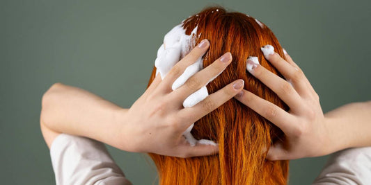 Trockenshampoo oder Trockenshampooschaum