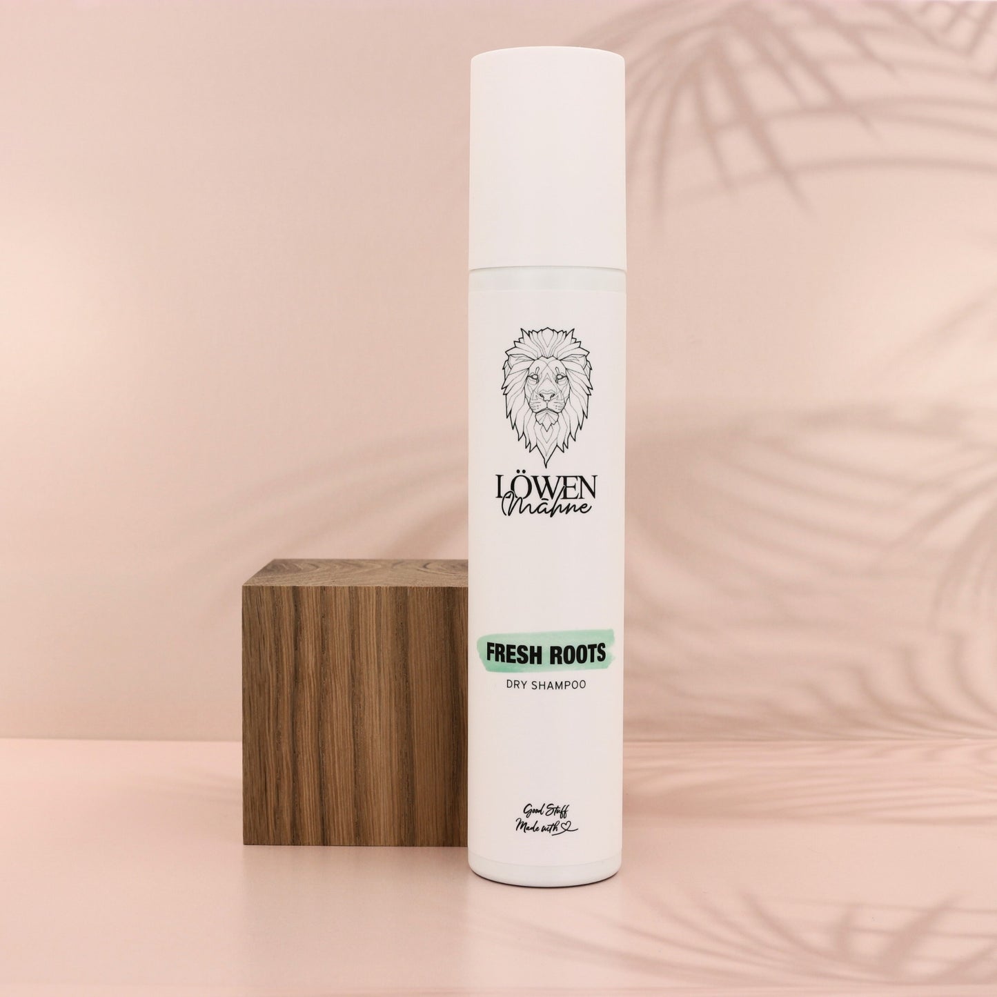 Löwenmähne Produkt Foto Fresh Roots Dry Shampoo Hintergrund Palmen